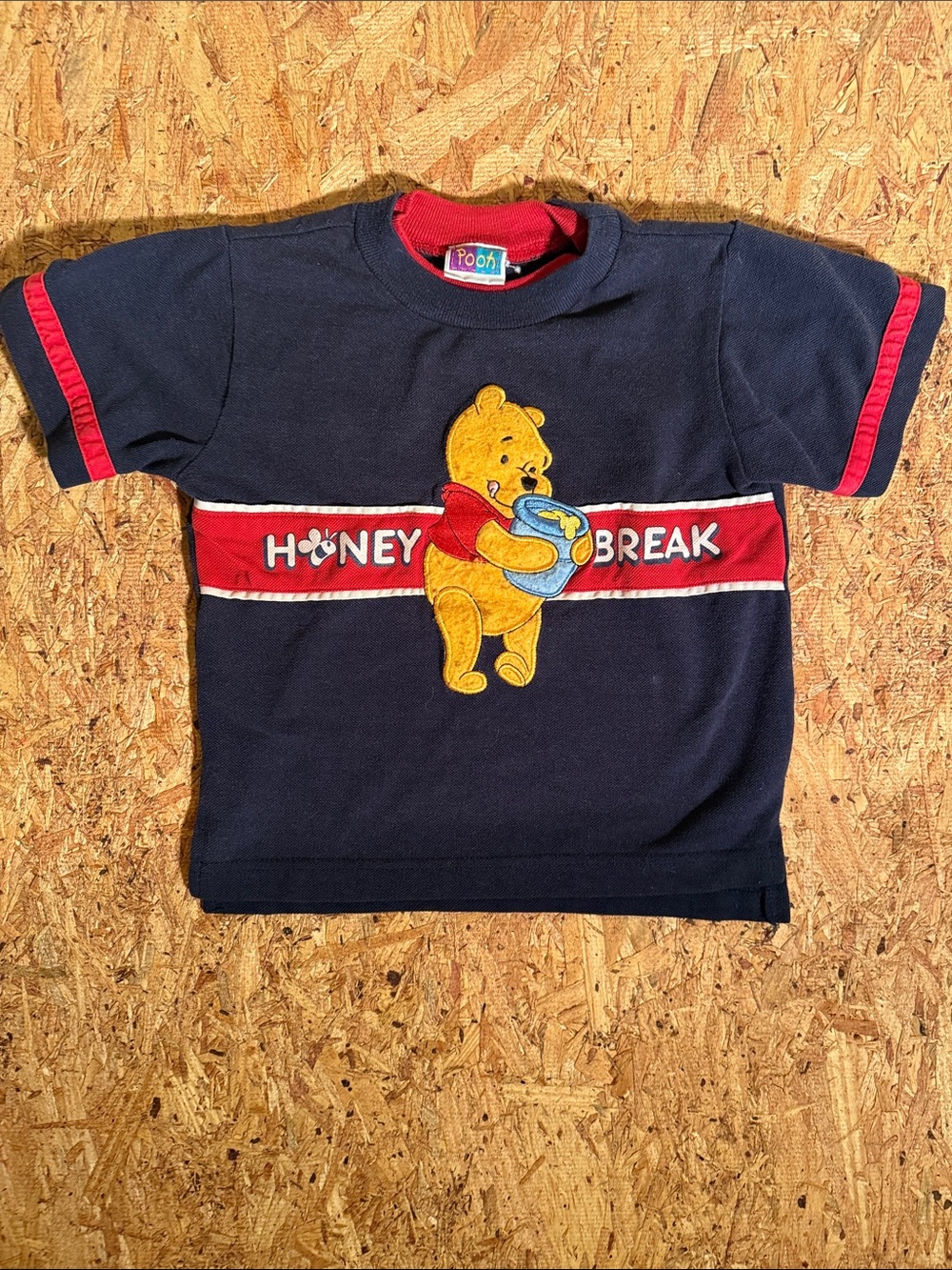 Vintage 90’s Winnie The Pooh Kids Navy Short Sleeve Tee embroidered appliqué